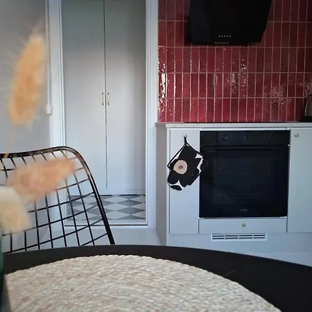 Charming In Karjasilta, * 奥卢